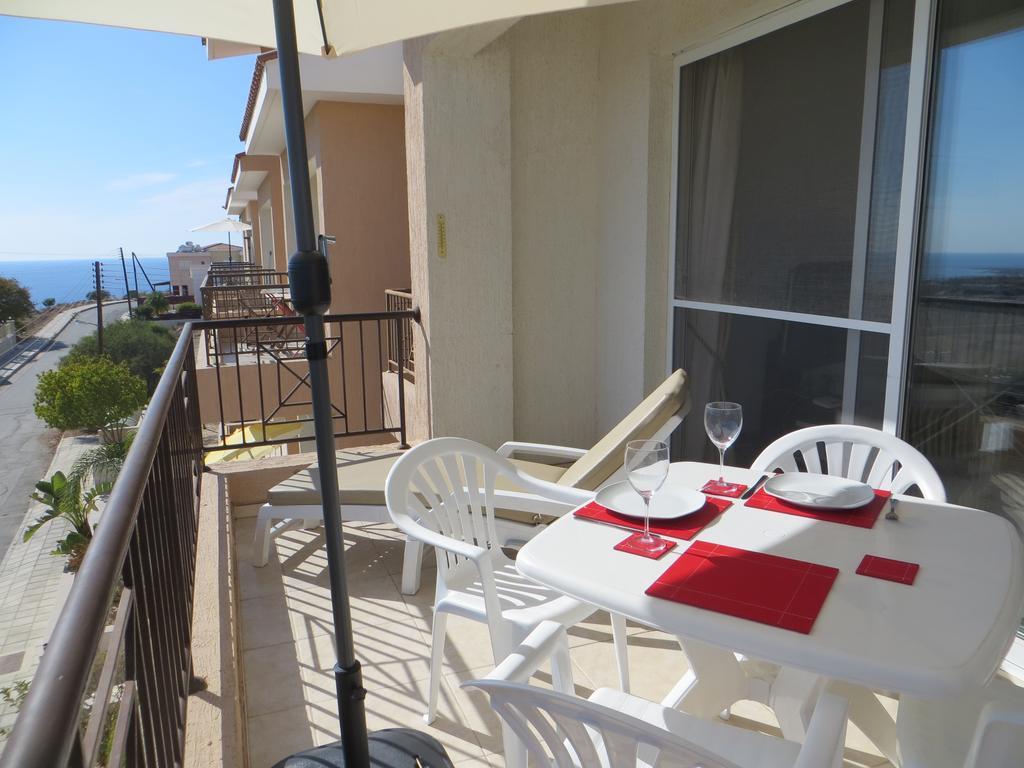 Melania Apartment Paphos Eksteriør billede