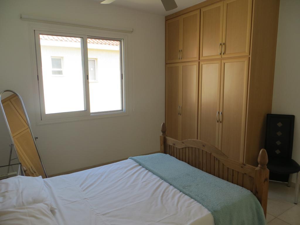Melania Apartment Paphos Eksteriør billede