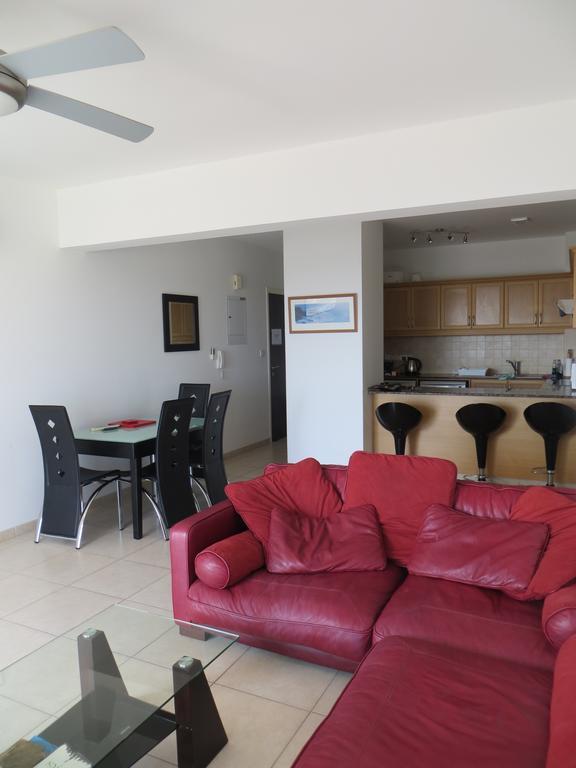 Melania Apartment Paphos Eksteriør billede