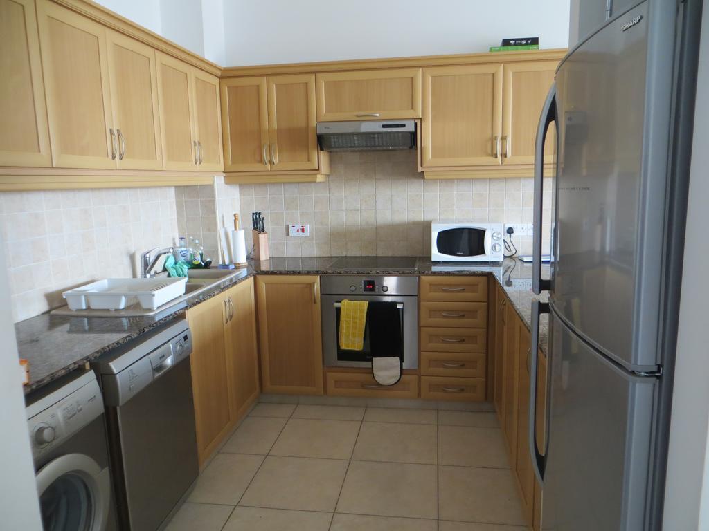 Melania Apartment Paphos Eksteriør billede